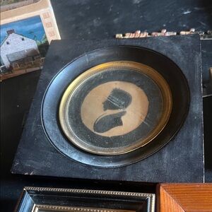 Vintage Silhouette Portraits in Black Frames
